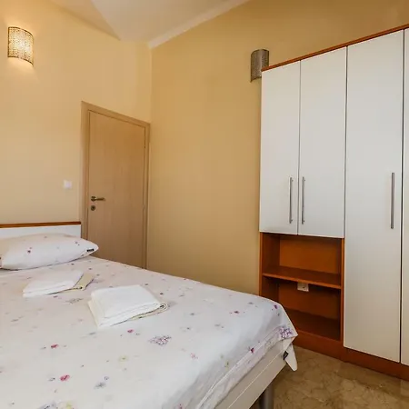 Joma 2 Appartement Trogir